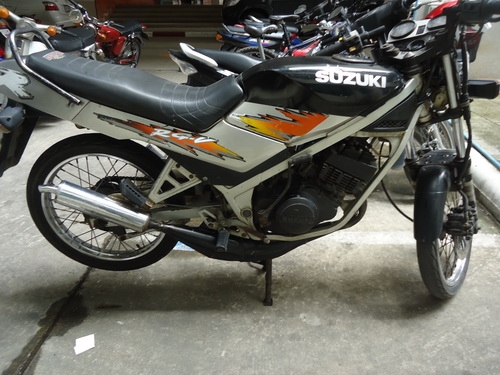 Suzuki RGV150