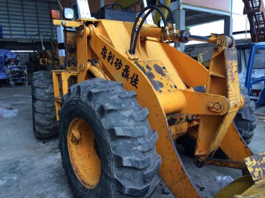 ขายรถตักKOMATSU 510  สภาพสวยพร้อมใช้ ราคาต่อรองได้ ที่คุูณอ๊อฟ พิจิตร 086-737-9991