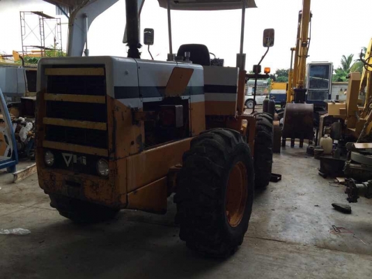 ขายรถตักKOMATSU 510  สภาพสวยพร้อมใช้ ราคาต่อรองได้ ที่คุูณอ๊อฟ พิจิตร 086-737-9991