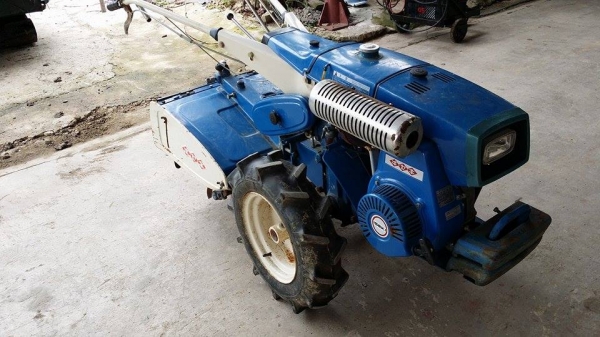 รถไถเดินตาม ISEKI  7 แรง  เก่าญี่ปุ่น   เครื่องยนต์ติดง่าย  สภาพดีพร้อมใช้งาน