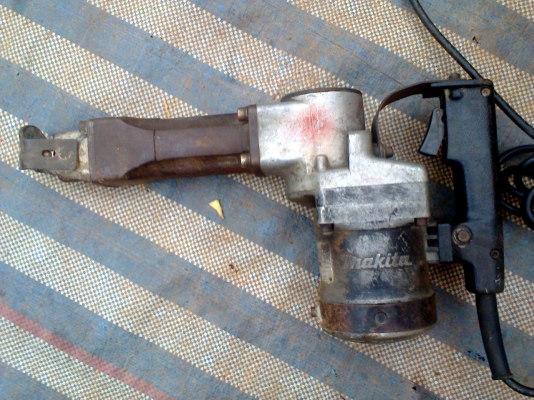 แย๊กสกัดคอนกรีตมากีตาเสื้ออลูมิเนียม