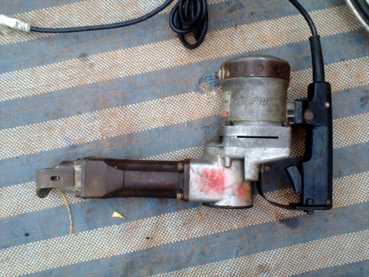 แย๊กสกัดคอนกรีตมากีตาเสื้ออลูมิเนียม