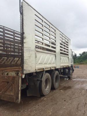 รถบรรทุกสิบล้อ ISUZU FVM 300แรงม้า กระบะบรรทุกไม่ดั๊ม สภาพสวย เอกสารพร้อมโอน