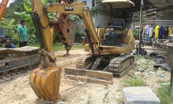 รถแบคโฮ KOMATSU PC20 รุ่น 7 รถแบคโฮ KOMATSU PC20 รุ่น 7
