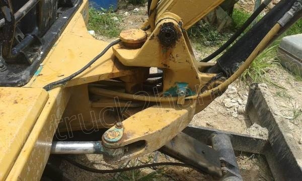 รถแบคโฮ KOMATSU PC20 รุ่น 7 รถแบคโฮ KOMATSU PC20 รุ่น 7