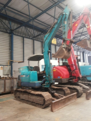 Kubota K-040 สนใจโทร 083 081 2889 ฟ้า