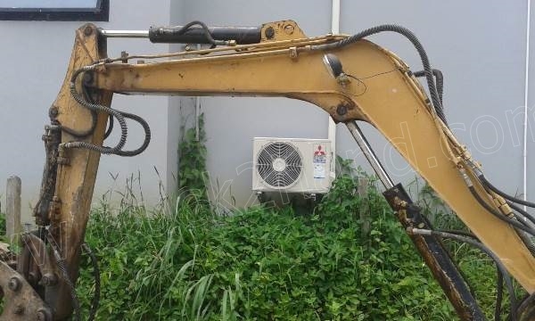 รถแบคโฮ KOMATSU PC20 รุ่น 5