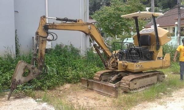 รถแบคโฮ KOMATSU PC20 รุ่น 5