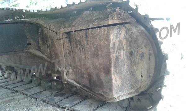 รถแบคโฮ HITACHI EX200 รุ่น 1สภาพพร้อมใช้ รถแบคโฮ HITACHI EX200 รุ่น 1สภาพพร้อมใช้