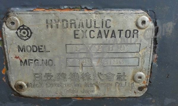 รถแบคโฮ HITACHI EX200 รุ่น 1สภาพพร้อมใช้ รถแบคโฮ HITACHI EX200 รุ่น 1สภาพพร้อมใช้