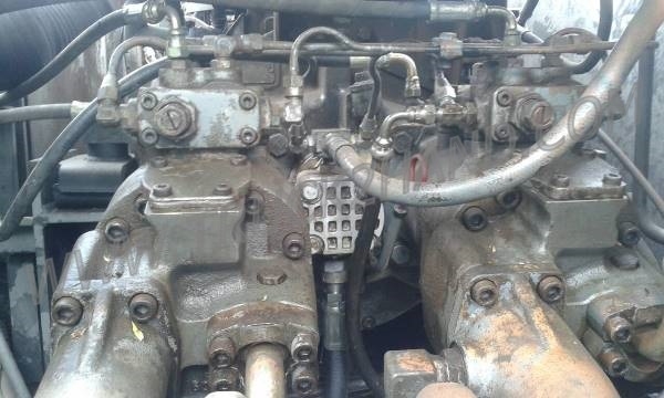 รถแบคโฮ HITACHI EX200 รุ่น 1สภาพพร้อมใช้ รถแบคโฮ HITACHI EX200 รุ่น 1สภาพพร้อมใช้