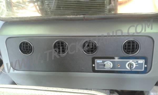 รถแบคโฮ HITACHI EX200 รุ่น 1สภาพพร้อมใช้ รถแบคโฮ HITACHI EX200 รุ่น 1สภาพพร้อมใช้