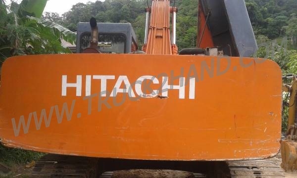 รถแบคโฮ HITACHI EX200 รุ่น 1สภาพพร้อมใช้ รถแบคโฮ HITACHI EX200 รุ่น 1สภาพพร้อมใช้
