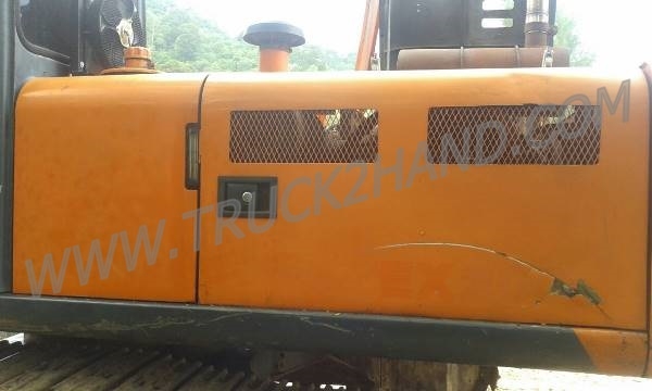 รถแบคโฮ HITACHI EX200 รุ่น 1สภาพพร้อมใช้ รถแบคโฮ HITACHI EX200 รุ่น 1สภาพพร้อมใช้