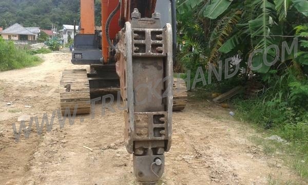 รถแบคโฮ HITACHI EX200 รุ่น 1สภาพพร้อมใช้ รถแบคโฮ HITACHI EX200 รุ่น 1สภาพพร้อมใช้