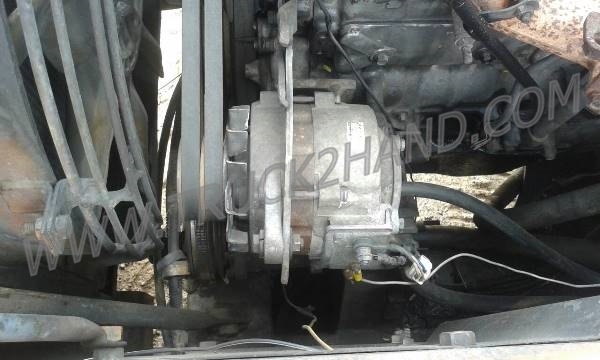 รถแบคโฮ HITACHI EX200 รุ่น 1สภาพพร้อมใช้ รถแบคโฮ HITACHI EX200 รุ่น 1สภาพพร้อมใช้