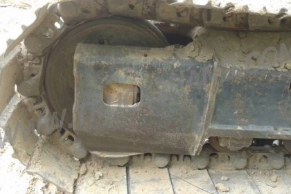 รถแบคโฮ HITACHI EX200 รุ่น 1สภาพพร้อมใช้ รถแบคโฮ HITACHI EX200 รุ่น 1สภาพพร้อมใช้