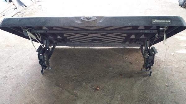 ของฝากขายฝาครอบกระบะแบบโอโต้ของวีโก้