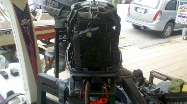 เครื่องยามาฮ่า 30แรงม้า 2สูบ1คาบู หางสั้น17นิ้ว 28500บาท เครื่องยามาฮ่า 30แรงม้า 2สูบ1คาบู หางสั้น17นิ้ว 28500บาท