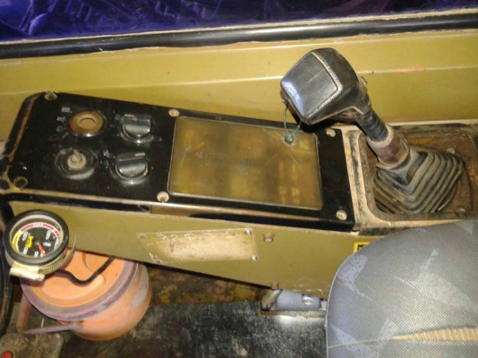 รถแบคโฮ CAT E200 B เอวแน่น ช่วงล่างสวย มีทะเบียน รถแบคโฮ CAT E200 B เอวแน่น ช่วงล่างสวย มีทะเบียน