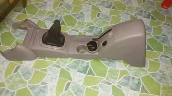 คอนโซนกลางไทรทัน