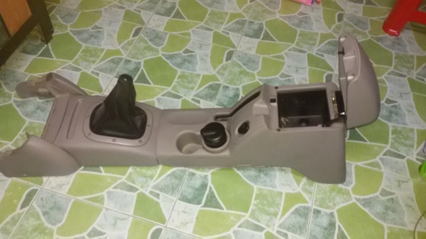 คอนโซนกลางไทรทัน