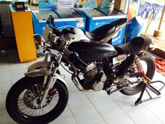 ขาย honda cg 125 เครื่อง LIFAN 200 cc. ของแต่งล้นๆ ถูกมากครับ ขาย honda cg 125 เครื่อง LIFAN 200 cc. ของแต่งล้นๆ ถูกมากครับ