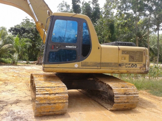 ลดราคา 1050000 KOMATSU PC200-6 เครื่องดี เอกสารอินวอย ปั๊มแรง พร้อมใช้งาน ราคาต่อรองได้ สนใจโทร.087-2976734