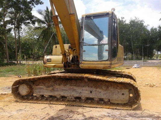 ลดราคา 1050000 KOMATSU PC200-6 เครื่องดี เอกสารอินวอย ปั๊มแรง พร้อมใช้งาน ราคาต่อรองได้ สนใจโทร.087-2976734