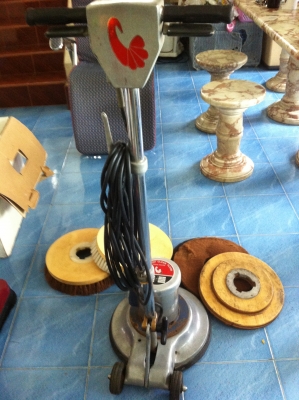 เครื่องขัดพื้น 14 นิ้ว ไฟ 220 อุปกรณ์ครบ