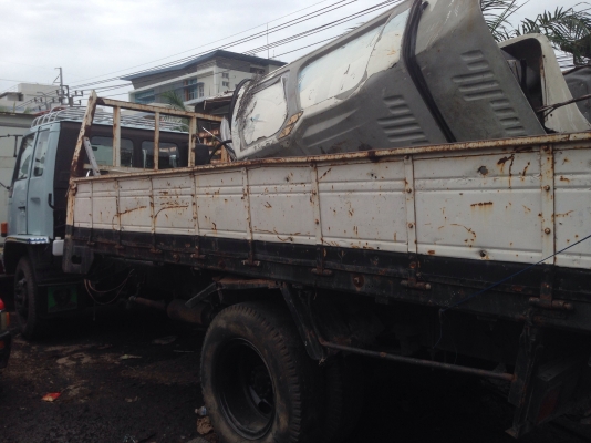 ขาย 6 ล้อ อีซุซุ FTR  เครื่อง 160 แรง หัวคัซซี่ ยาว 5.50 เมตร ยาง 900