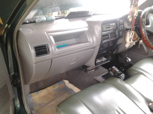 ISUZU DRADON 2.5TURBO ปี43 สีเดิมซีดยังไม่เคยทำสี ภายในสวย ISUZU DRADON 2.5TURBO ปี43 สีเดิมซีดยังไม่เคยทำสี ภายในสวย