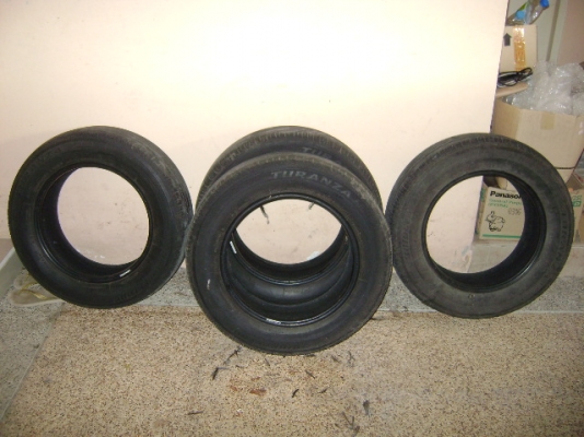 ขายยาง\% 2010 ยาง 195-ุ65-15 วิ่งใช้งานไป50000กว่าโล