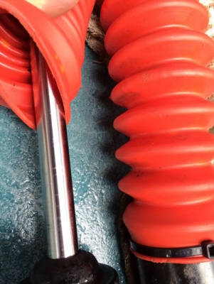 โช้คหน้า RANCHO RS9000 XL ปรับได้9ระดับ หลังRED CARBON E ใส่ฟอร์จูนเนอร์ ถูกๆครับ