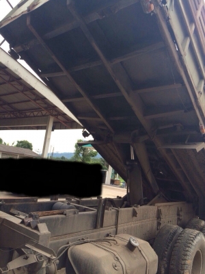 ขายรถ10ล้อดั้ม HINO FM3HNLA เครื่อง 195 แรงม้า สนใจโทร 081-9701072