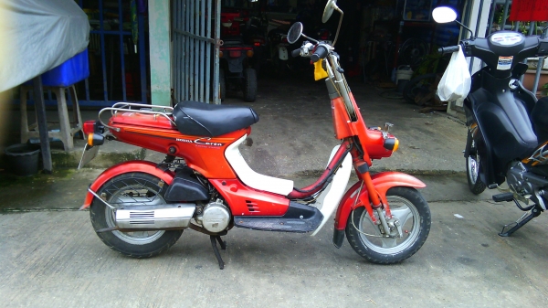 ขายhonda ชาลี 50 cc ออโต 9500 บาท ขายhonda ชาลี 50 cc ออโต 9500 บาท