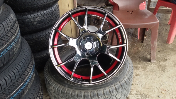 ขายล้อขอบ18 5รู114พร้อมยางใหม่ชุดละ17500