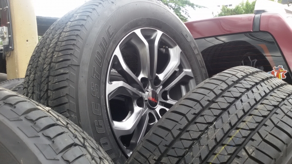 ขายล้อ TRD ขอบ18พร้อมยางป้ายแดงชุดละ55000