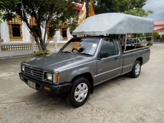 มิตซู ไซโคลน พวงมาลัยพาวเวอร์ รถสวยทรงดี เครื่องแน่น  พร้อมวิ่งใช้งาน