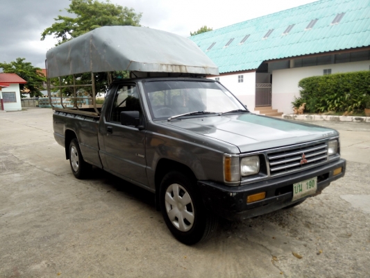 มิตซู ไซโคลน พวงมาลัยพาวเวอร์ รถสวยทรงดี เครื่องแน่น  พร้อมวิ่งใช้งาน