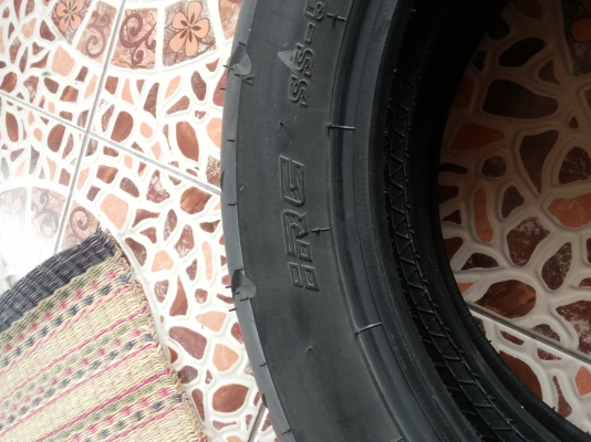 ขายครับยางติดรถPCXรถวิงมา500โลขายคู่ละ1500สภาพดีครับ