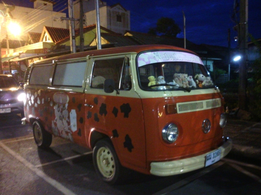 ขายรถตู้โฟล์ค ทะเบียนพร้อม ขับได้ ภายในทำเคาเตอร์เรียบร้อย เปิดขายของได้เลย