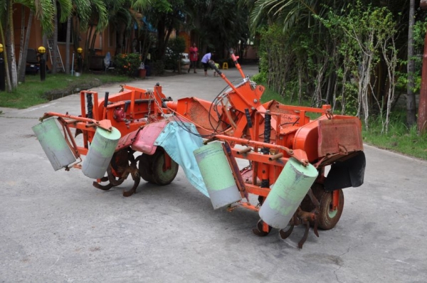 ขาย โรตารี่ ตีดิน สภาพสวยเดิมจากญี่ปุ่น ยังไม่เคยใช้งานในไทย 16,000เท่านั้น