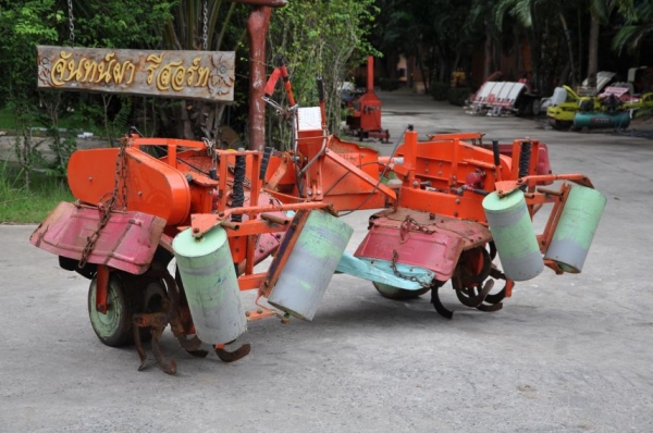 ขาย โรตารี่ ตีดิน สภาพสวยเดิมจากญี่ปุ่น ยังไม่เคยใช้งานในไทย 16,000เท่านั้น