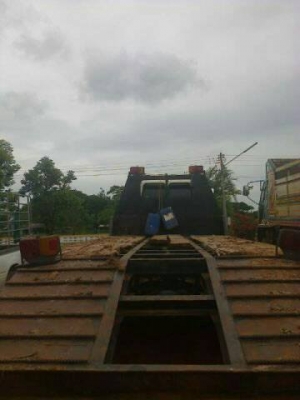 **520,000 บ.ต่อรอง**<ถูกๆจัดให้ ร่วมสู้ด้วยกัน พี่น้องครับ !!>>ขาย10ล้อเพลาเดียวท้ายลาดขึ้นแบคโฮ200 ISUZU ROCKY  วางเครื่อง HINO HO7C-185แรง เครื่องเกียร์HINO เครื่องแน่น แห้ง แรงดี เกียร์ดี ไม่มีหลุด ช่วงล่างเพลาเดียวเดิม คัสซีสวยๆ เดิม ไ