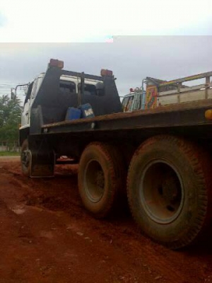 **520,000 บ.ต่อรอง**<ถูกๆจัดให้ ร่วมสู้ด้วยกัน พี่น้องครับ !!>>ขาย10ล้อเพลาเดียวท้ายลาดขึ้นแบคโฮ200 ISUZU ROCKY  วางเครื่อง HINO HO7C-185แรง เครื่องเกียร์HINO เครื่องแน่น แห้ง แรงดี เกียร์ดี ไม่มีหลุด ช่วงล่างเพลาเดียวเดิม คัสซีสวยๆ เดิม ไ