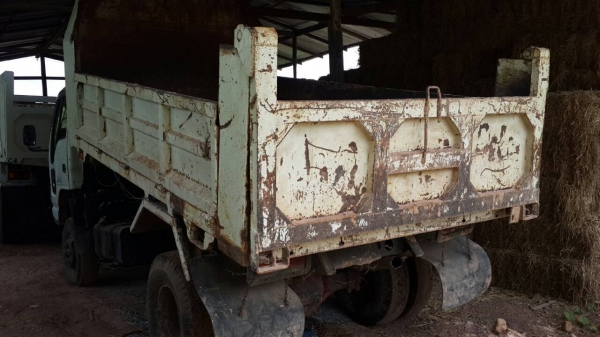 ขาย6ล้อดัมพ์ ดิน อีซูซุ185 แอร์เย็น พ.เพาเวอร์ แชชซีสวย เฟืองท้ายใหญ่ เครื่องดี เกียร์ร็อคหน้าลาย สภาพพร้อมลุยงาน ขาย6ล้อดัมพ์ ดิน อีซูซุ185 แอร์เย็น พ.เพาเวอร์ แชชซีสวย เฟืองท้ายใหญ่ เครื่องดี เกียร์ร็อคหน้าลาย สภาพพร้อมลุยงาน