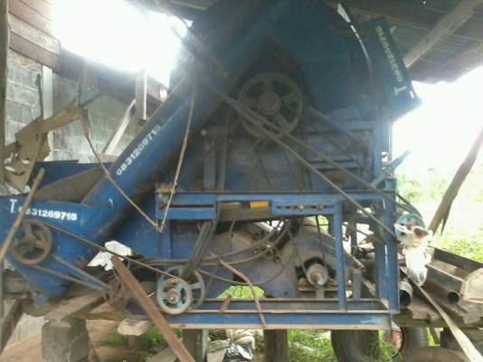 **160,000 บ.ต่อรอง**!!ซื้อ1แถม1 !! ขาย6ล้อ85แรงพร้อมตู้นวดข้าว8ฟุต ISUZU TL85 เครื่องเดิมเกียร์เดิม เครื่อง85แรงฝาขาว เครื่องดี แน่นดี ใช้ได้ สตาร์ทติดง่าย แรงดี เกียร์ แปลงเกียร์สั้น(สาย)แล้ว เข้าง่าย ไม่หลุด ช่วงล่างเดิม คัสซีดี ใช้ได้ มีตามดบ้าง ได้เดิ