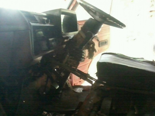 **160,000 บ.ต่อรอง**!!ซื้อ1แถม1 !! ขาย6ล้อ85แรงพร้อมตู้นวดข้าว8ฟุต ISUZU TL85 เครื่องเดิมเกียร์เดิม เครื่อง85แรงฝาขาว เครื่องดี แน่นดี ใช้ได้ สตาร์ทติดง่าย แรงดี เกียร์ แปลงเกียร์สั้น(สาย)แล้ว เข้าง่าย ไม่หลุด ช่วงล่างเดิม คัสซีดี ใช้ได้ มีตามดบ้าง ได้เดิ