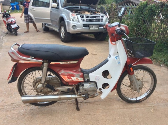 ดรีมคุรุสภาสีแดงทะเบียนโอนภาษี57สภาพเดิมขายถูกๆ11800บาท